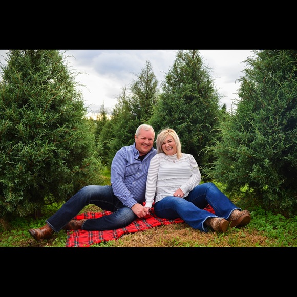 Meet your Posher, Lisa - Picture 1 of 1